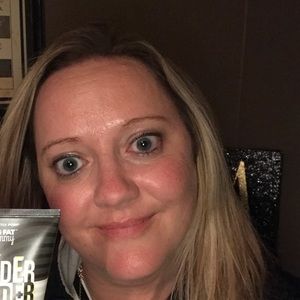 Meet your Posher, Angie